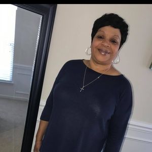 Meet your Posher, Debbie